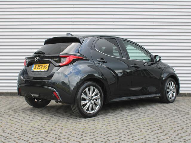 Mazda 2 Hybrid 1.5 Select | 16" LM | Stoel- & stuurverwarming | HUD | Camera | Dodehoek sensor | Clima | Apple Carplay/Android Auto |
