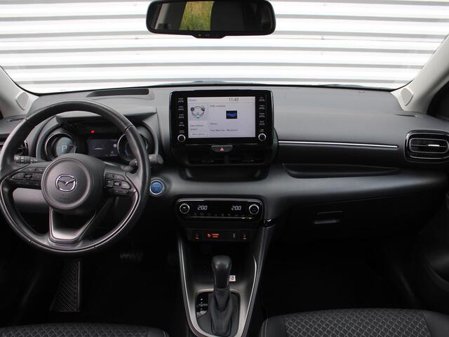 Mazda 2 Hybrid 1.5 Select | 16" LM | Stoel- & stuurverwarming | HUD | Camera | Dodehoek sensor | Clima | Apple Carplay/Android Auto |