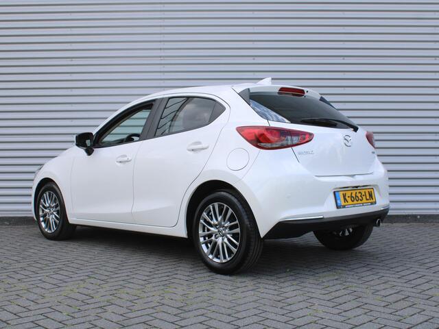 Mazda 2 1.5 Skyactiv-G Luxury | Stuur-/stoelverwarming | Camera | Apple Carplay/Android Auto | Navi | Dodehoek detectie | Clima | 16" LM | Cruise |