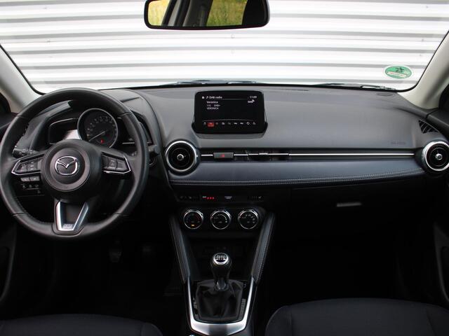 Mazda 2 1.5 Skyactiv-G Luxury | Stuur-/stoelverwarming | Camera | Apple Carplay/Android Auto | Navi | Dodehoek detectie | Clima | 16" LM | Cruise |