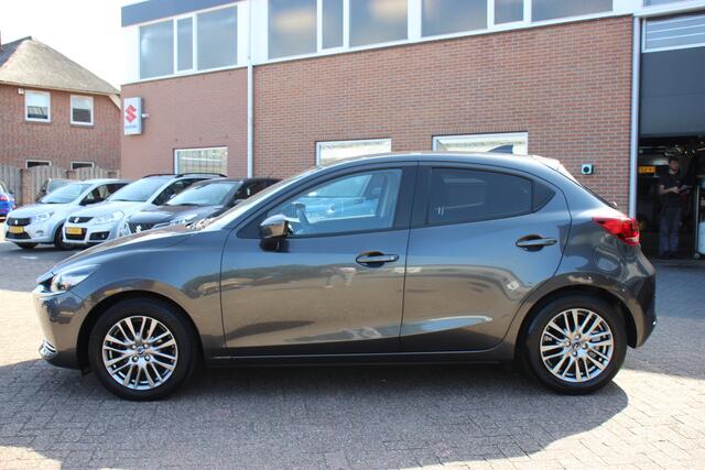 Mazda 2 1.5 Skyactiv-G Luxury | Stoel-/stuurverwarming | BSM | Sensoren | Carplay/Android auto |
