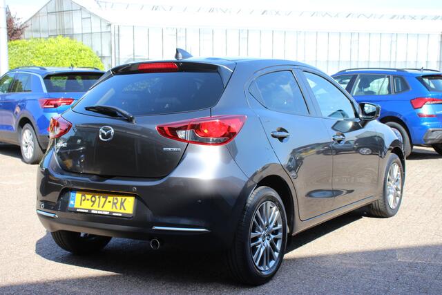 Mazda 2 1.5 Skyactiv-G Luxury | Stoel-/stuurverwarming | BSM | Sensoren | Carplay/Android auto |