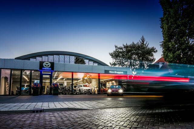 Mazda 2 SkyActiv-G 90 automaat Exclusive-Line *BTW auto* *Dealeronderhouden* *All-in prijs* *Verwacht*