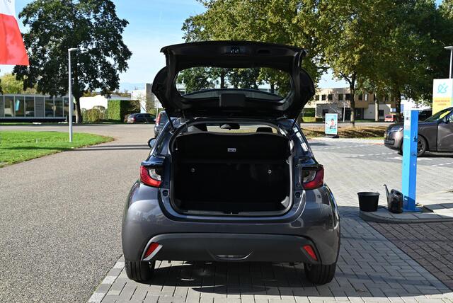 Mazda 2 Hybrid 1.5 Centre-line