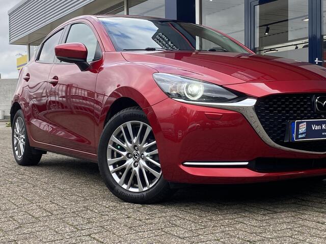 Mazda 2 1.5 Skyactiv-G Signature / NL-Auto / Adaptieve Cruise-Control met Stop & Go / Climate-Control / Head-Up-Display / Stoelverwarming / Stuurverwarming / Dodehoek-Detectie / Apple-Carplay & Android-Auto / Keyless / LED / DAB Radio-Bluetooth / Navi / 360°-Came