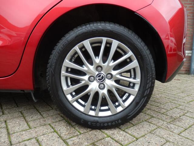 Mazda 2 1.5 SKYACT-G LUXURY / automaat / 16 inch alu / Head-up display