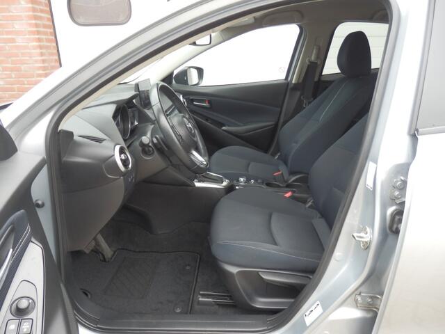 Mazda 2 1.5 SKYACT-G LUXURY / automaat / 16 inch alu / Head-up display