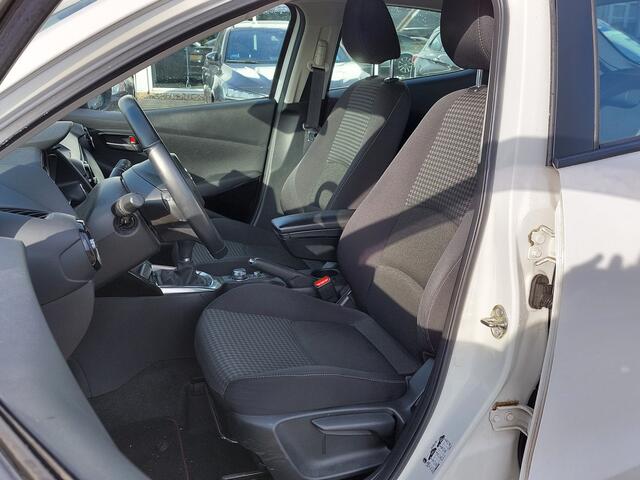 Mazda 2 1.5 Skyactiv-G 90pk Dynamic | 1ste Eigenaar + Origineel NL | Navi | Airco | Cruise | Bluetooth Carkit+Streaming | Pdc | Rijstrooksensor | Standkachel | Mistlampen | 15''lm