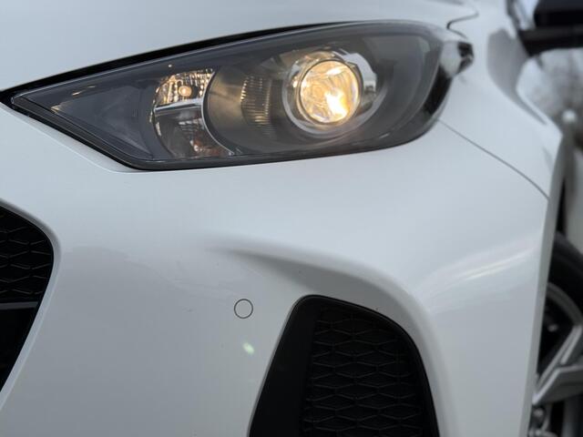 Mazda 2 Hybrid 1.5 Exclusive-line 1e eigenaar | NL auto | Keyless | BSM | PDC | Camera | Stoel-stuurverwarming