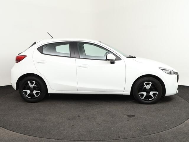 Mazda 2 1.5 Cent Line | Convenience & Connectivity