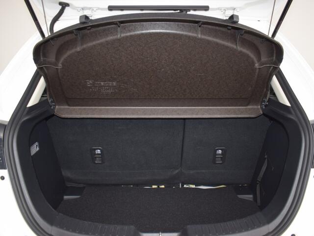 Mazda 2 1.5 Cent Line | Convenience & Connectivity