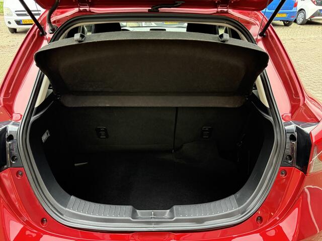 Mazda 2 1.5 Skyactiv-G Sport Selected / Airco/ Navigatie/ Cruise/ Camera/ LMV/ Led/ Trekhaak