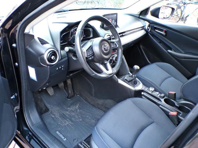 Mazda 2 1.5 Skyactiv-G Luxury CAMERA TEL CRUISECON STUUR/STOEL VERWAR..