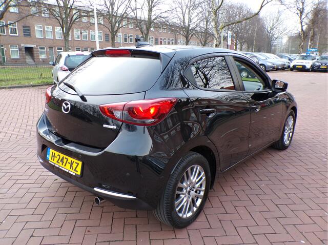 Mazda 2 1.5 Skyactiv-G Luxury CAMERA TEL CRUISECON STUUR/STOEL VERWAR..
