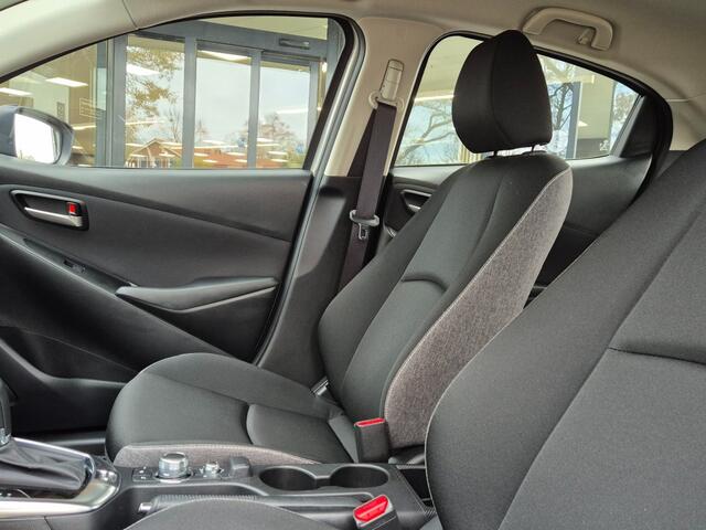 Mazda 2 SKYACTIV-G 90 6AT CENTRE-LINE / CARPLAY