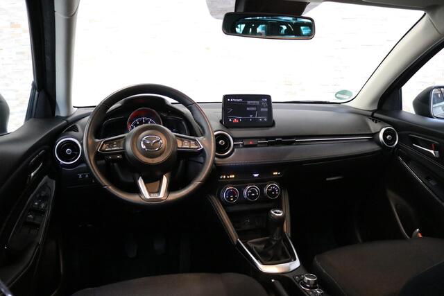 Mazda 2 1.5 Skyactiv-G Luxury | Camera | LED | NAP | Dealer onderhouden | Nwe APK |