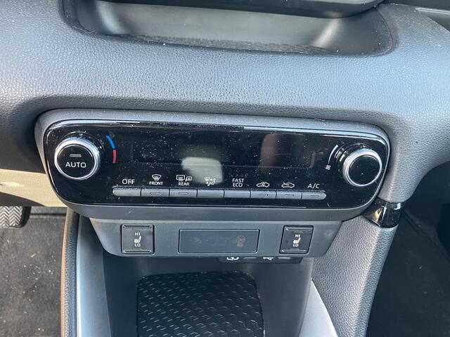 Mazda 2 Hybrid 1.5 Centre-line