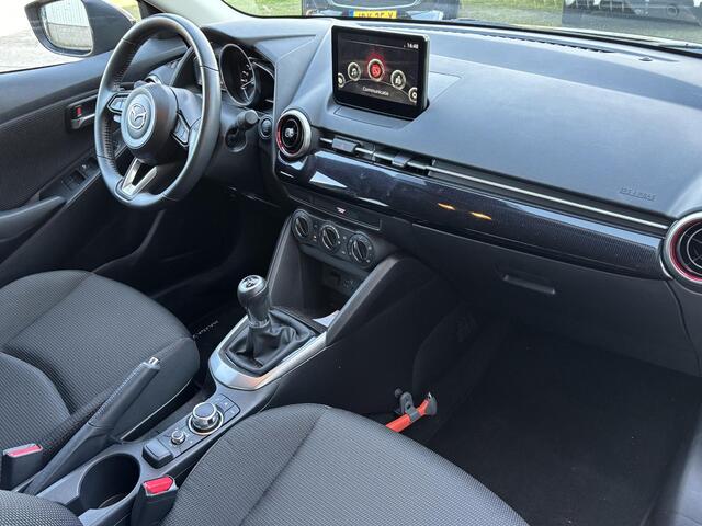 Mazda 2 1.5 Skyactiv-G Sportive NL-Auto, 1e Eig., Apple Carplay / Android Auto, A-Rij-Camera, Cruise Controle, LM Velgen Black, Audio, Airco