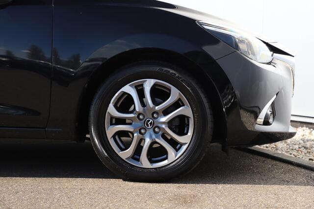 Mazda 2 1.5 Skyactiv-G GT-Luxury Automaat Half Leder Head Up Display Navigatie Carplay Achteruitrijcamera Stoelverwarming Clima Cruise Keyless Entry