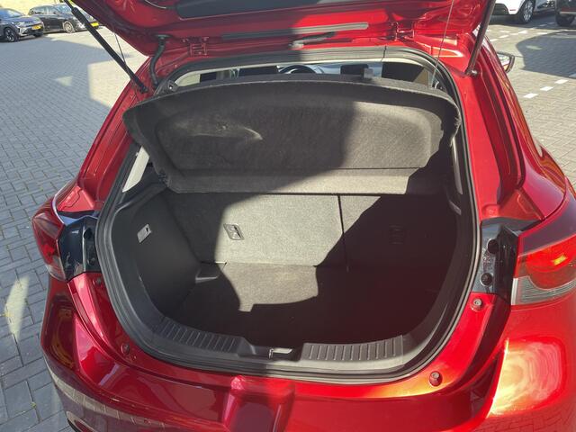 Mazda 2 1.5 Skyactiv-G Style Selected / ACHTERUITRIJCAMERA/ STOEL EN STUUR VERWARMING / CRUISE CONTROL