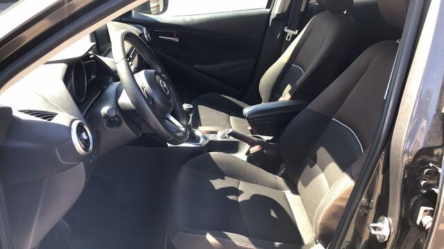 Mazda 2 1.5 Skyactiv-G Style Selected ,16 Inch LMV, All Season, Apple Carplay, Clima, Navi, Stuur/Stoelverwarming, Cruise Control, Armsteun, Licht/Regensensor, LKA