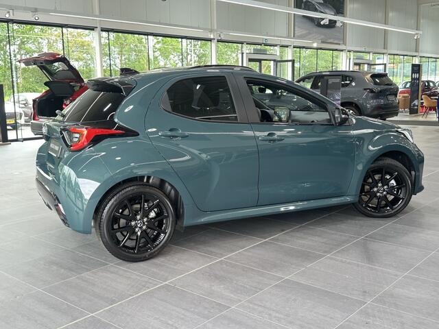 Mazda 2 Hybrid 1.5 Homura / Uit Voorraad Leverbaar! / Nieuwe kleur: Ferm Green