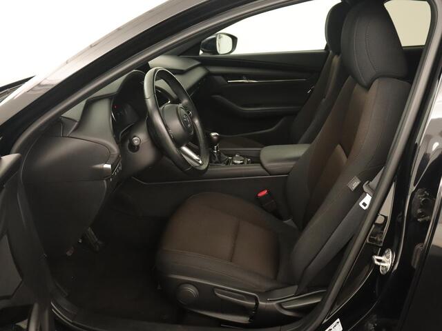 Mazda 3 2.0 e-SkyActiv-G Sportive | Head-Up | Stoel & stuurverwarming | Adaptive cruise | Carplay | Camera | Keyless | Climate control