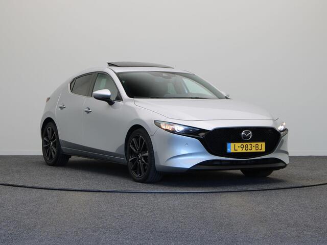 Mazda 3 2.0 e-SkyActiv-G M Hybrid 122 Comfort | Stoel en stuurverwarming | Head-up Display | Schuif/Kantel | Achteruitrijcamera | Apple Carplay & Android auto |