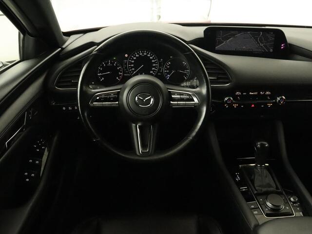 Mazda 3 2.0 SA-X Luxury | Camera | Bluetooth | Trekhaak | Automaat | Leder | Led | Stoelverwarming | Memory | Adaptive cruise | DAB | Head-up display | Bose Sound