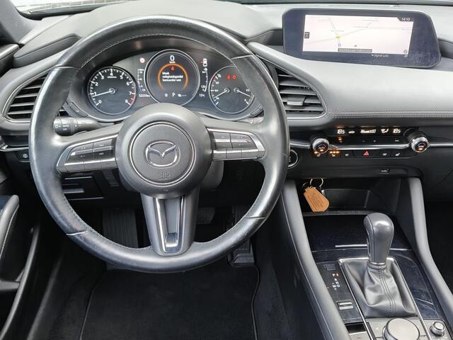 Mazda 3 2.0 SA-G Luxury, TREKHAAK / LEER / BOSE