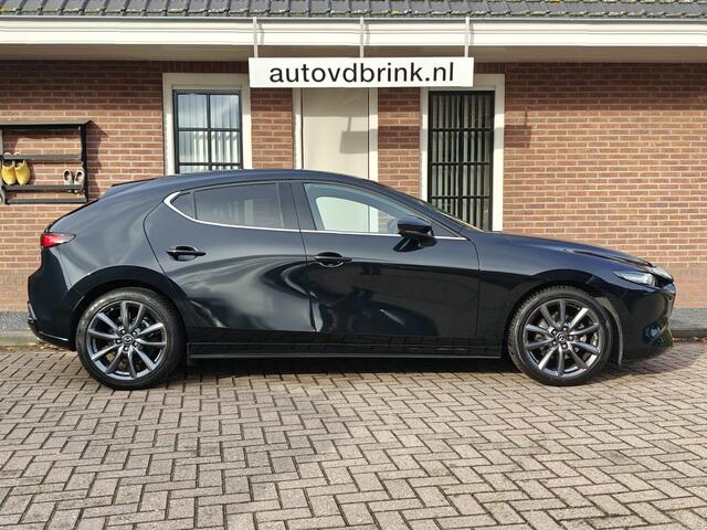 Mazda 3 2.0 SA-G Luxury, TREKHAAK / LEER / BOSE