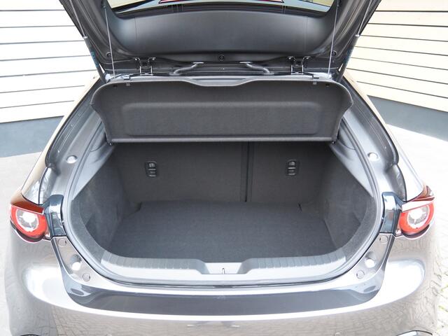 Mazda 3 2.0 e-SkyActiv-X M Hybrid 186 Takumi - Nu met ¤ 3.000,- Voorraadkorting