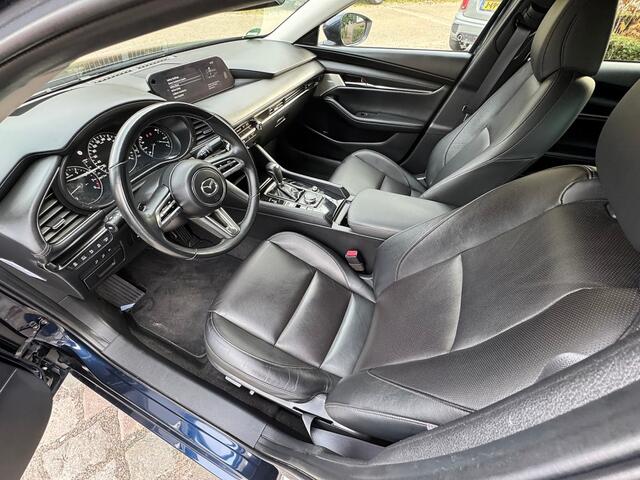 Mazda 3 2.0 e-SkyActiv-X M Hybrid 186 Luxury ecc,leer,led,lmv,navigatie