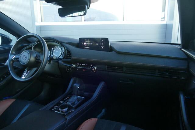 Mazda 3 2.5 e-SkyActiv-G M Hybrid 140 Nagisa | Demo | Black line | RIJKLAARPRIJS!