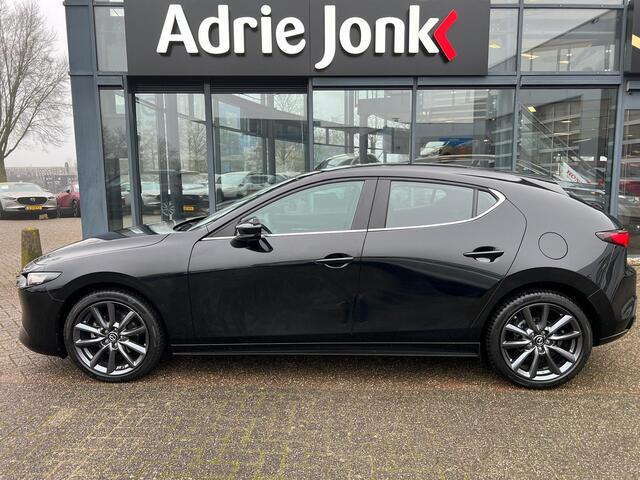 Mazda 3 2.5 e-SkyActiv-G M Hybrid 140 Centre-line | AUTOMAAT | *6 JAAR GARANTIE | APPLE & ANDROID AUTO | CAMERA | NAVIGATIE | STUUR + STOELVERWARMING |