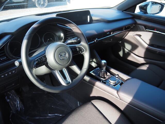 Mazda 3 2.5 e-SkyActiv-G M Hybrid 140 Homura - Nu met ¤ 3.000,- Voorraad Korting - Diverse kleuren leverbaar