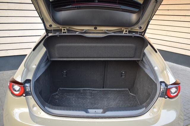 Mazda 3 2.5 e-SkyActiv-G M Hybrid 140 Takumi - Aero Pack - Black Edition