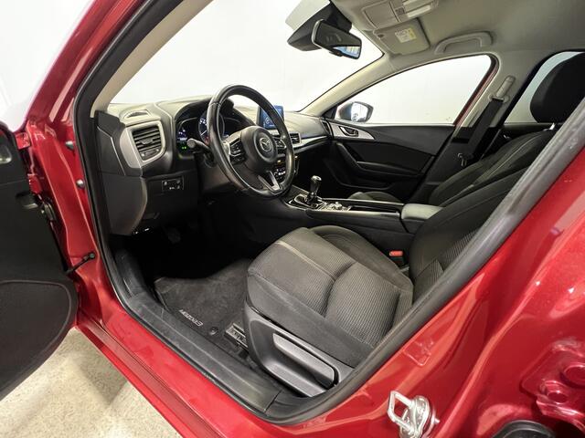 Mazda 3 2.0 SkyActiv-G 120 SkyLease+ | LM Velgen 16" | Voorstoelen Verwarmd | Stuur Verwarmd | Cruise Control | Airco |