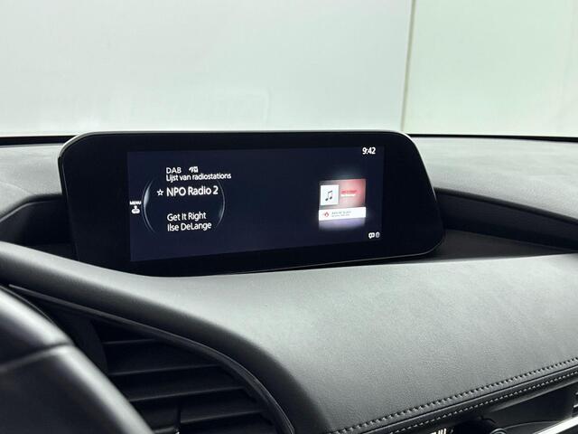 Mazda 3 2.0 e-SkyActiv-G M Hybrid 150 Sportive | Parkeersensoren | 18"inch LM Velgen | Metallic Lak | Apple Carplay/Android Auto | Achteruitrij Camera |