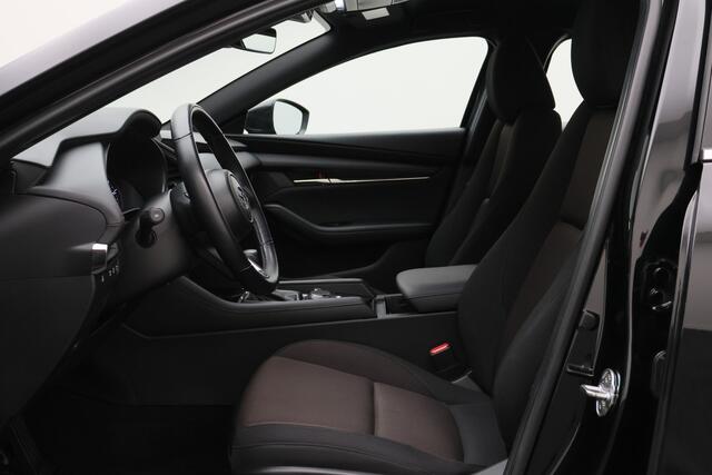 Mazda 3 2.0 e-SkyActiv-X M Hybrid 186 Comfort Camera, Head-Up, ACC, Apple Carplay, Stuur-/Stoelverw., Trekhaak