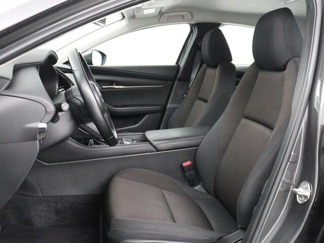 Mazda 3 2.0 e-SkyActiv-G Comfort | Carplay | Camera | Stoel & Stuurverwarming | Full LED | Head-up | Adaptive Cruise | Navigatie