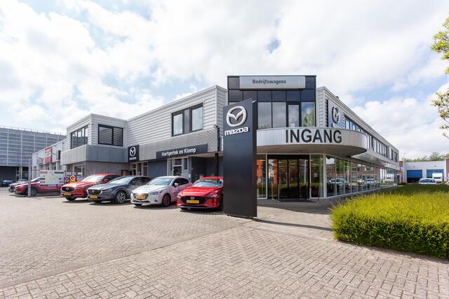 Mazda 3 2.0 e-SkyActiv-X Luxury i-Activesense automaat met Sunroof : dealer onderhouden