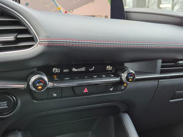 Mazda 3 E-SKYACTIV G 2.0 150 6MT HOMURA / Carplay / Trekhaak