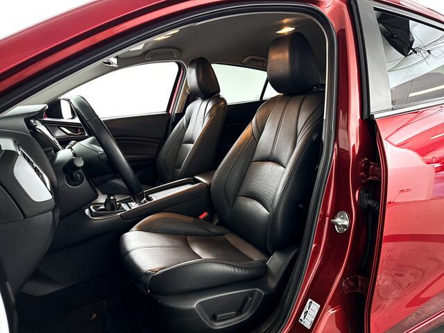 Mazda 3 2.0 SkyActiv-G 120 GT-M | Parkeercamera | Head-up display | Stoelverwarming | Cruise control