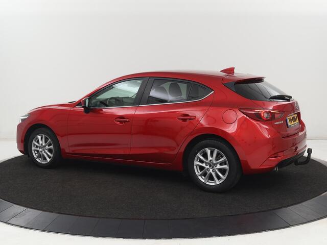Mazda 3 2.0 SkyActiv-G 120 SkyLease+ | Stoel & stuurverwarming | Head-Up | Trekhaak | Camera | Navigatie | Full LED | Parkeerhulp | Climate control | Bluetooth | DAB | Cruise control | 103.800km NAP