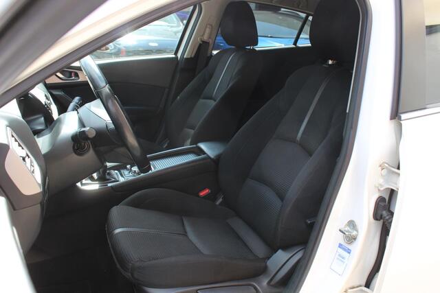 Mazda 3 2.0 SkyActiv-G 120 SkyLease Navigatie, Winterpack, PDC V+A, LED, Cruise Control, LMV, All Weather