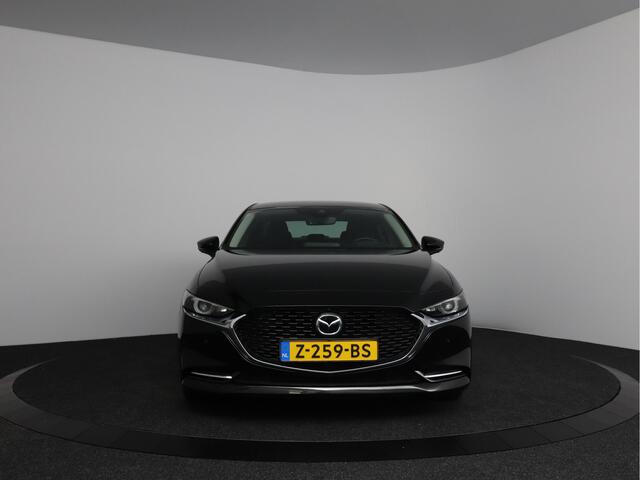 Mazda 3 2.0 e-SkyActiv-X M Hybrid 180 Luxury 360° Camera | Head up display