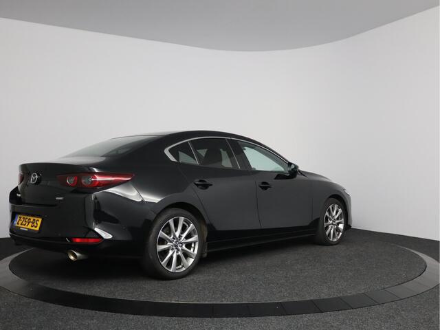 Mazda 3 2.0 e-SkyActiv-X M Hybrid 180 Luxury 360° Camera | Head up display
