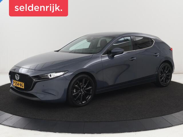 Mazda 3 2.0 e-SkyActiv-X M Hybrid 186 Luxury | Dieprood leder | 360 Camera | Head-Up | Stoelverwarming | Adaptive cruise | Memory | Carplay | Navigatie | Keyless | Full LED | Stuurverwarming