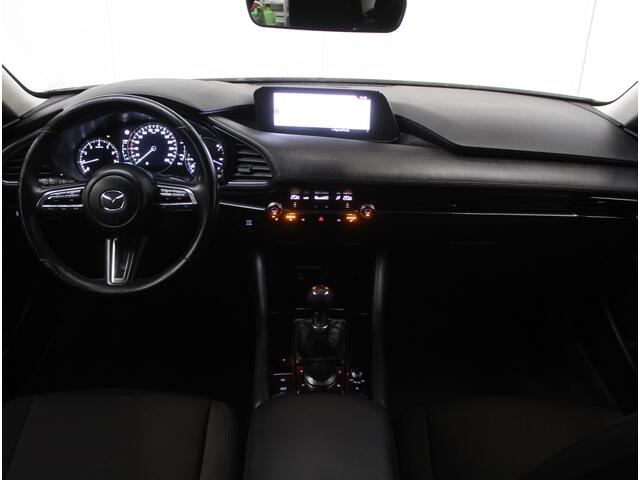 Mazda 3 2.0 e-SkyActiv-G M Hybrid 122 Comfort CAMERA | CARPLAY | ADAPCRUISE | LMV18 | HEAD-UP | LED | DAB | CLIMATE | NAVI | STOEL/STUURVERW